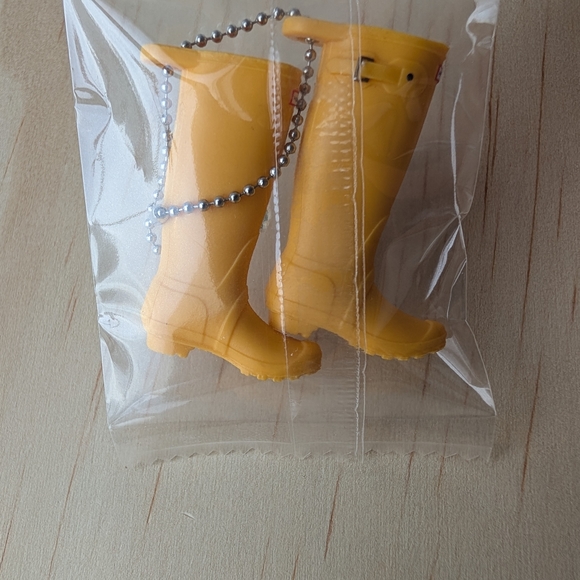 Yellow Hunters Rain Boot Keychain Bag Charm (New In Packaging) - Picture 2 of 9